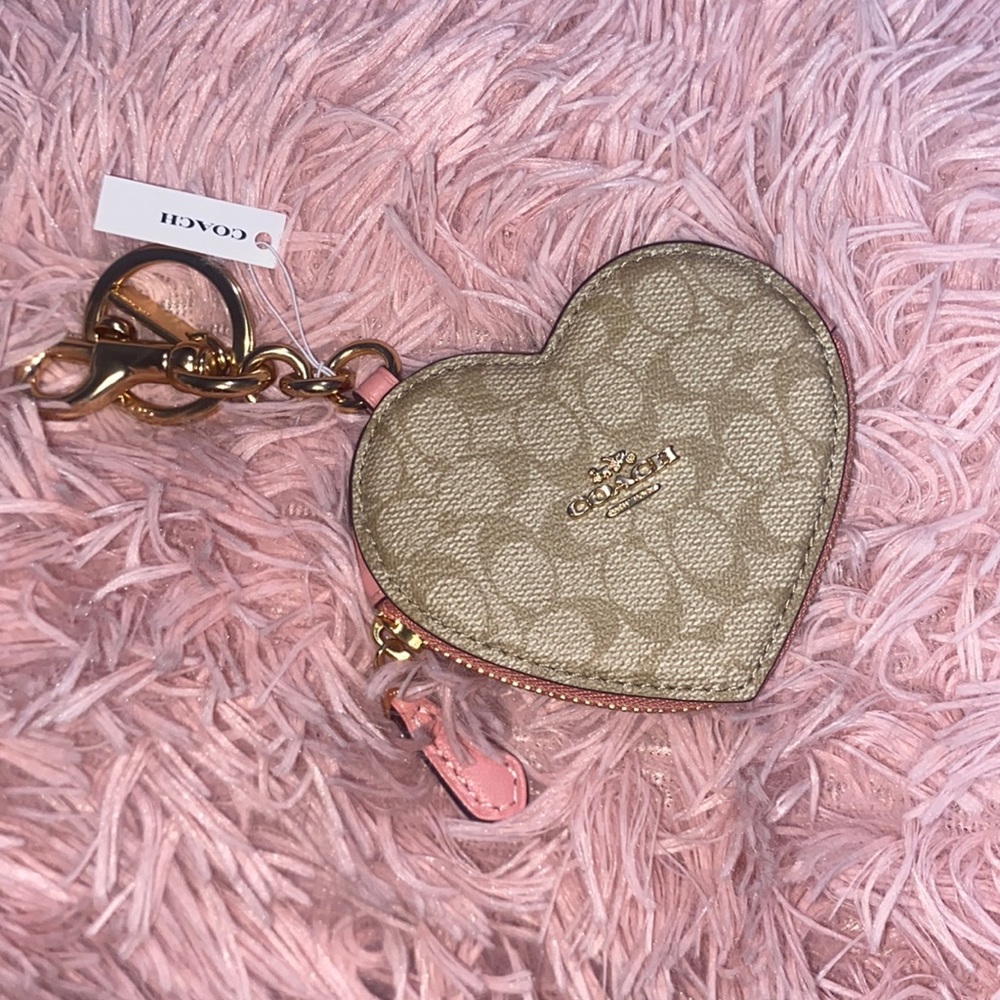 Heart shape Coach wallet